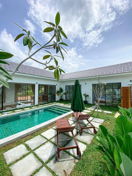 Allure Villa Cempaka Private Pool Kuantan Exteriér fotografie